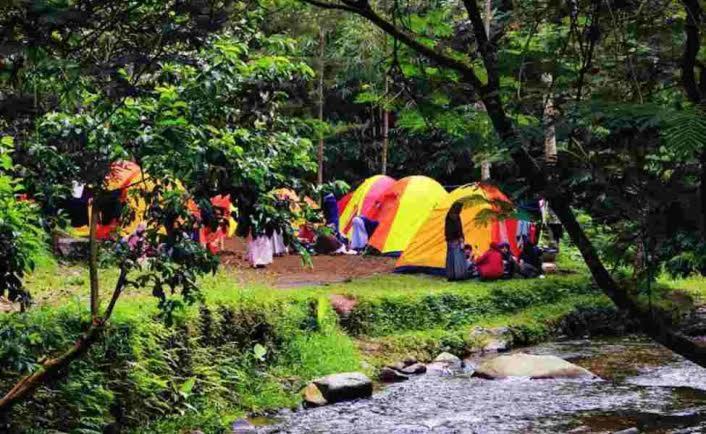 Tapian Ratu Camp Real Bukittinggi Exterior foto