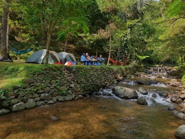 Tapian Ratu Camp Real Bukittinggi Exterior foto