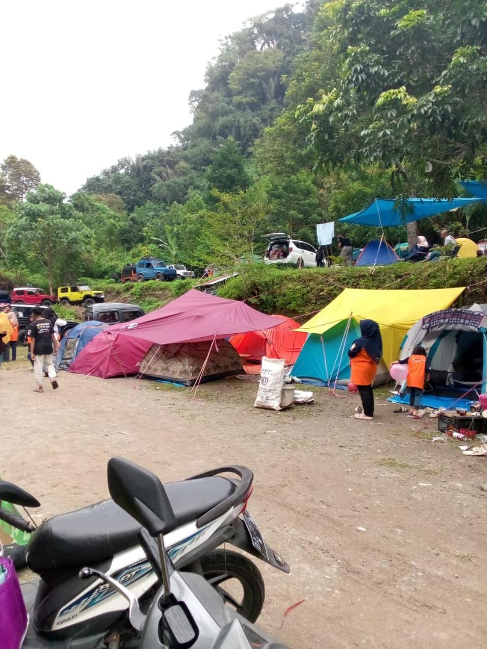 Tapian Ratu Camp Real Bukittinggi Exterior foto